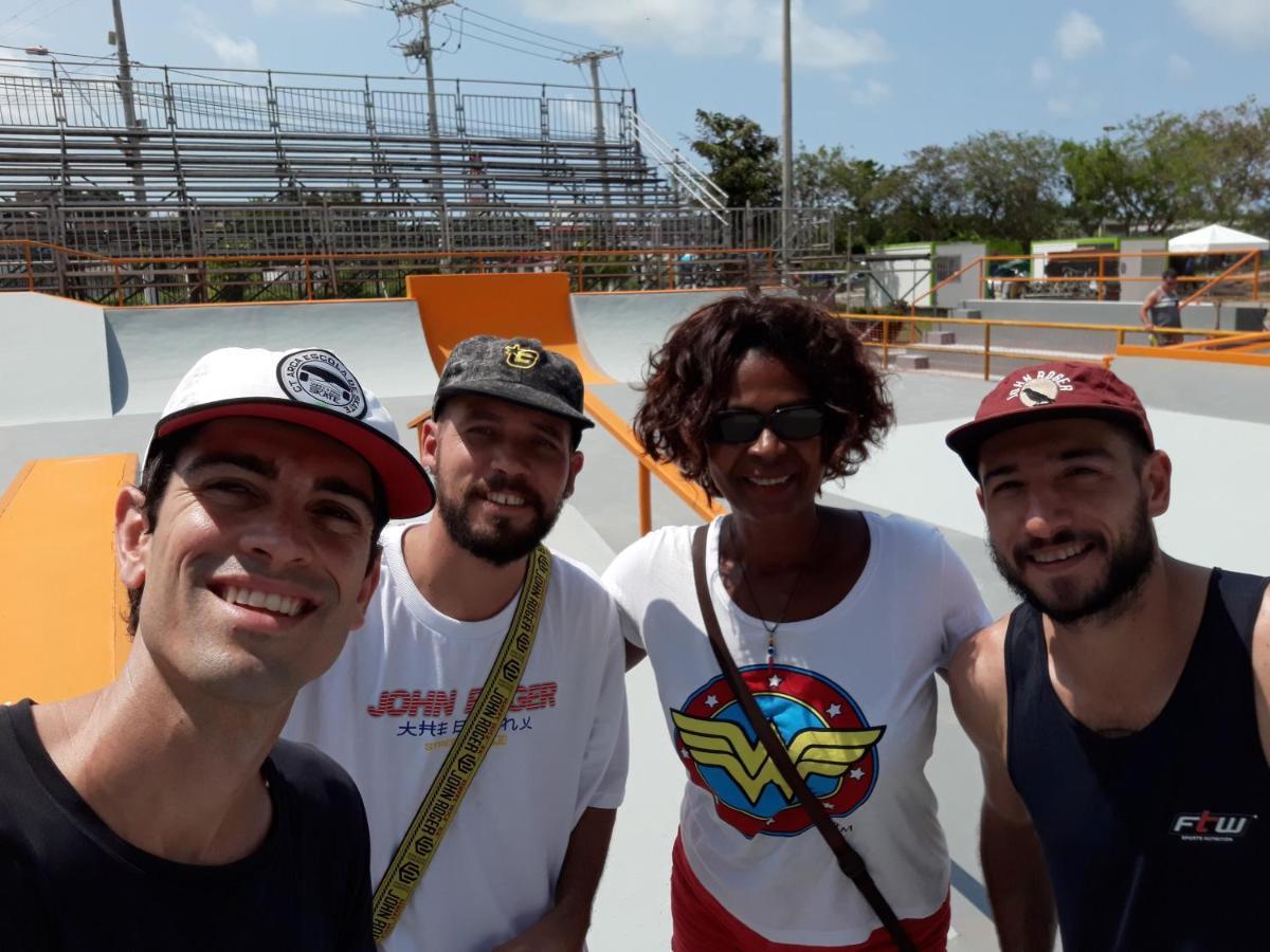 Perto Do Aeroporto De Salvador - Dona Pitanga Hostel Lauro de Freitas Bagian luar foto