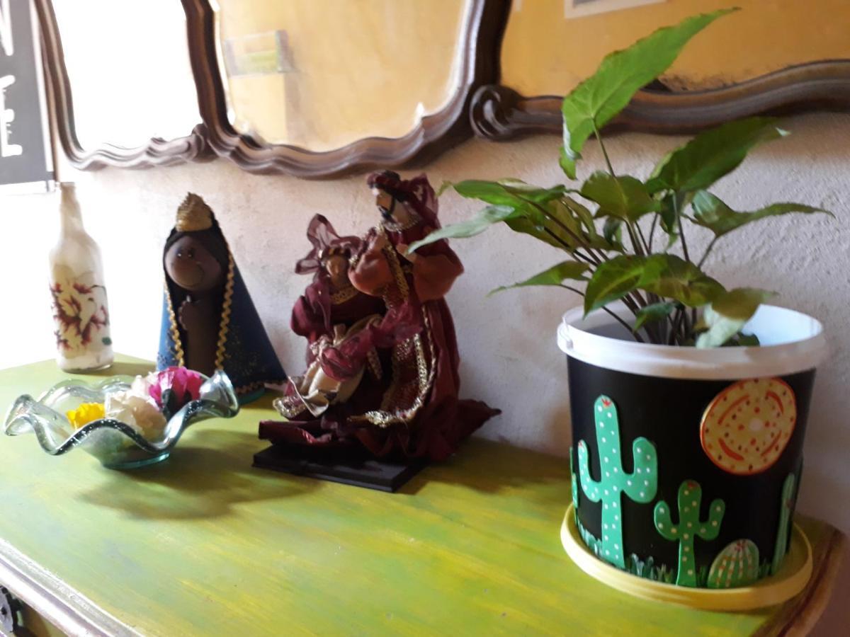 Perto Do Aeroporto De Salvador - Dona Pitanga Hostel Lauro de Freitas Bagian luar foto