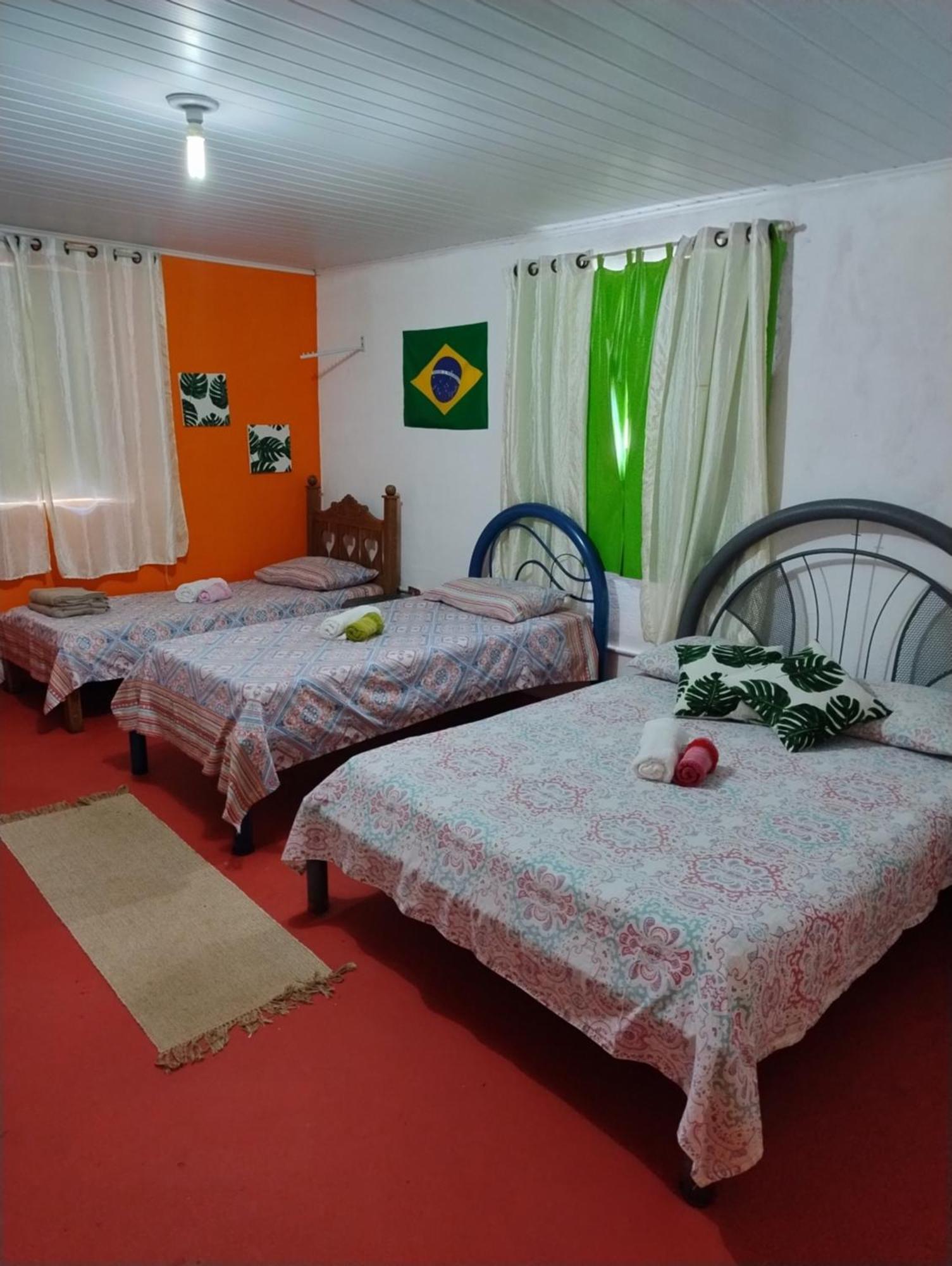 Perto Do Aeroporto De Salvador - Dona Pitanga Hostel Lauro de Freitas Bagian luar foto