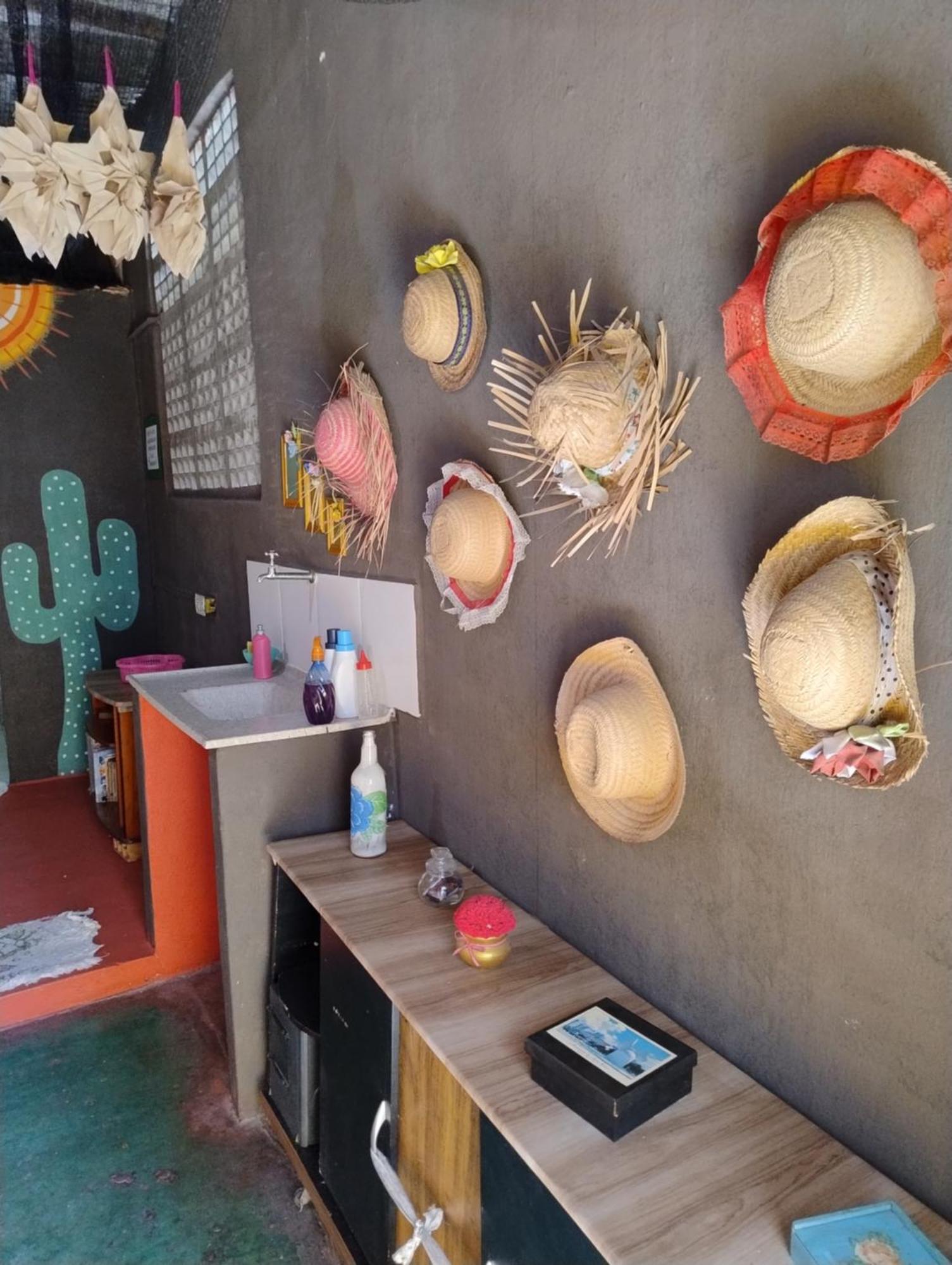 Perto Do Aeroporto De Salvador - Dona Pitanga Hostel Lauro de Freitas Bagian luar foto